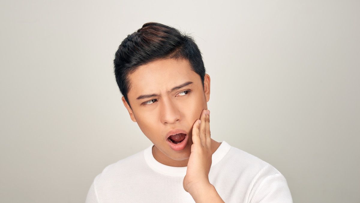 Hal Ini Bikin Anda Rentan Mengalami Gigi Sensitif