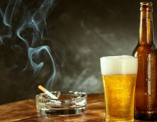 Merokok dan Minum Alkohol Tingkatkan Risiko Osteoporosis