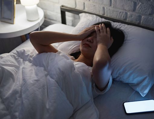 Pengaruh Media Sosial terhadap Risiko Deliberate Self-Harm (DSH)