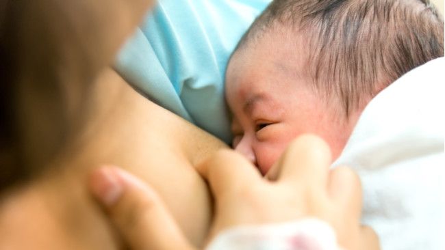 Waktu Menyusui yang Tepat Usai Melahirkan Lewat Operasi Caesar