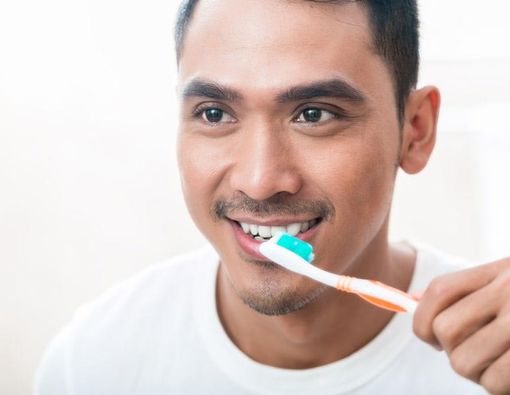 Jurus Jitu Mengatasi Gigi Sensitif