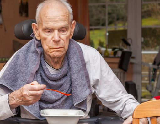 Tips Makan yang Tepat untuk Penderita Parkinson