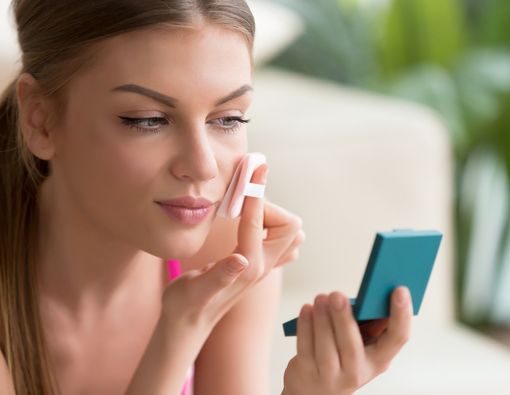 Kenali Bahan Berbahaya dalam Kosmetik Oplosan