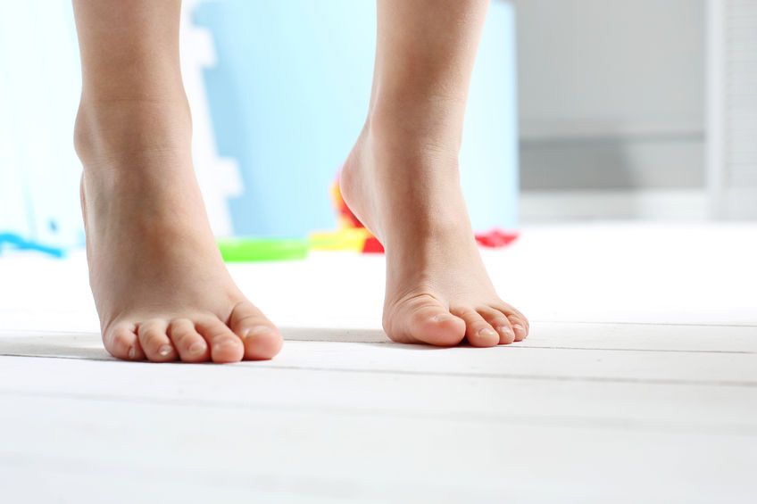 Kaki Anak Sering Pegal? Awas Flat Feet