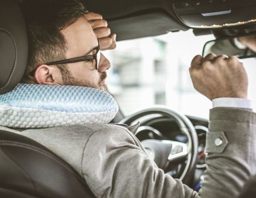 Lima Gerakan Peregangan yang Bisa Dilakukan di Mobil Saat Macet