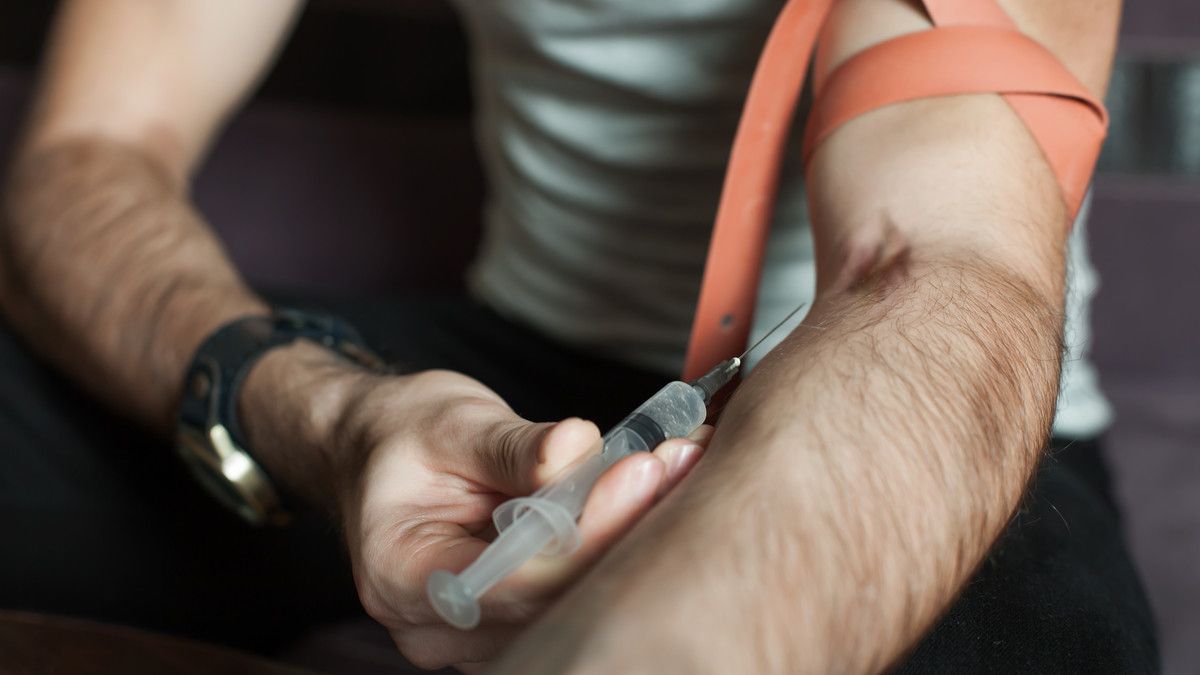 Pencandu Narkoba Rentan Terkena Hepatitis, Benarkah?