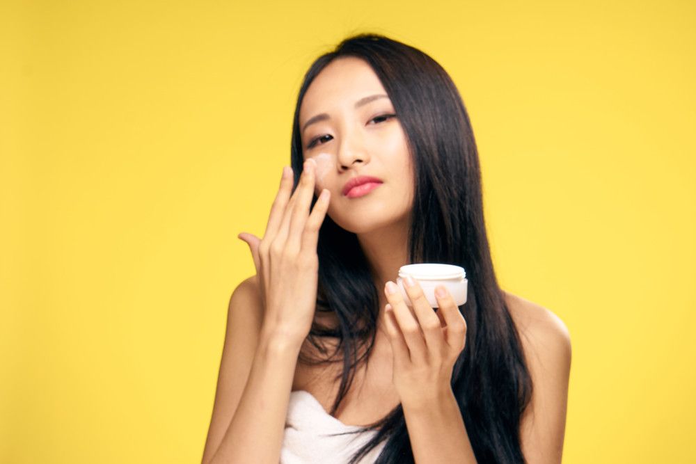 10 Langkah Merawat Wajah agar Cantik seperti Wanita Korea
