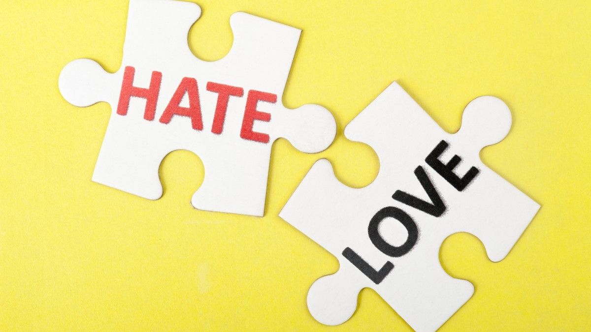 Love Hate Relationship: Pengertian, Penyebab dan Tandanya