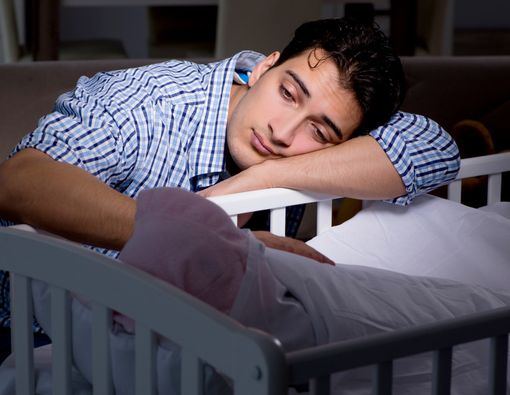 Kenali Gejala Depresi Pasca Kelahiran pada Ayah Baru