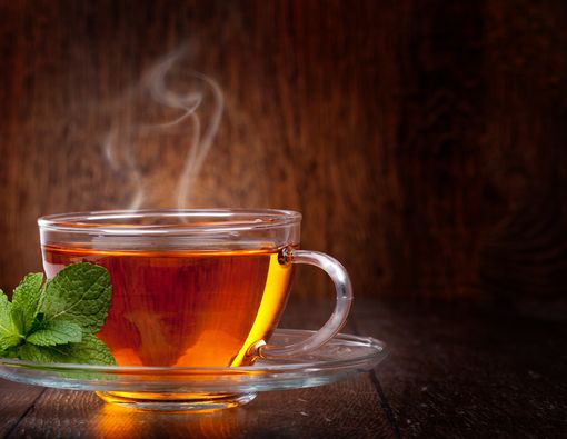 Minum Teh Terlalu Panas Bisa Sebabkan Kanker?