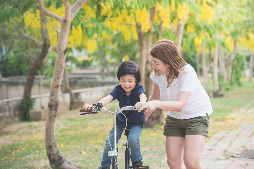 Langkah-Langkah Mengajari Si Kecil Main Sepeda