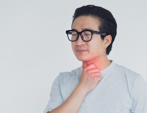 Kenapa Alkohol Bisa Tingkatkan Risiko Radang Tenggorokan?