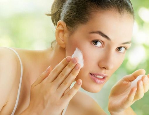 3 Kesalahan dalam Mencuci Wajah