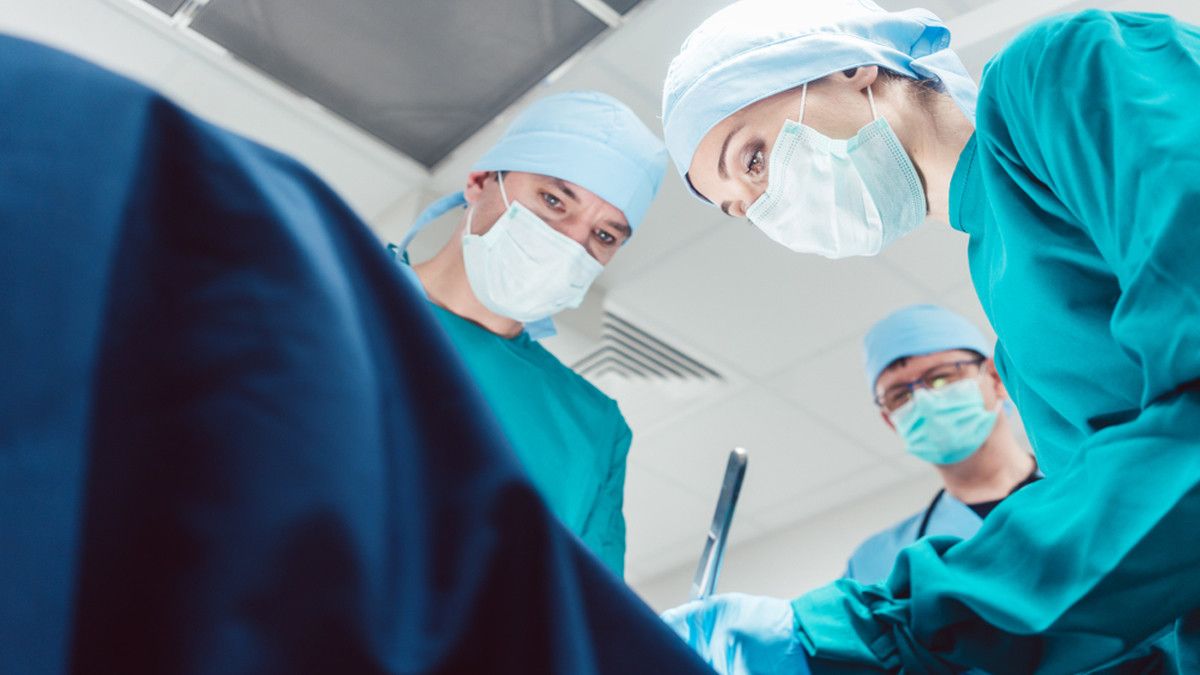 Perbedaan Operasi Caesar Di Lem Dan Dijahit - Perumperindo.co.id