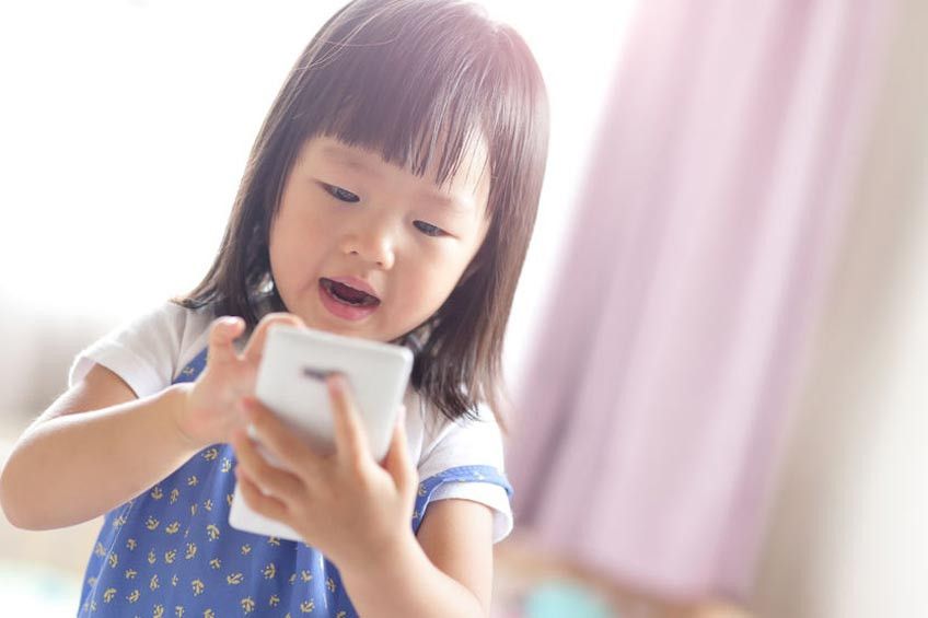 Kiat Atasi Anak Kecanduan Gawai