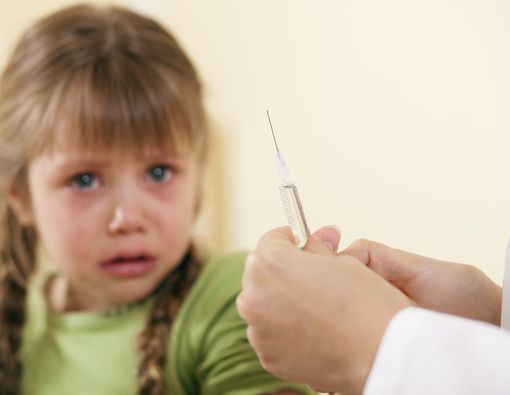 5 Cara agar Anak Merasa Tidak Sakit Saat Disuntik