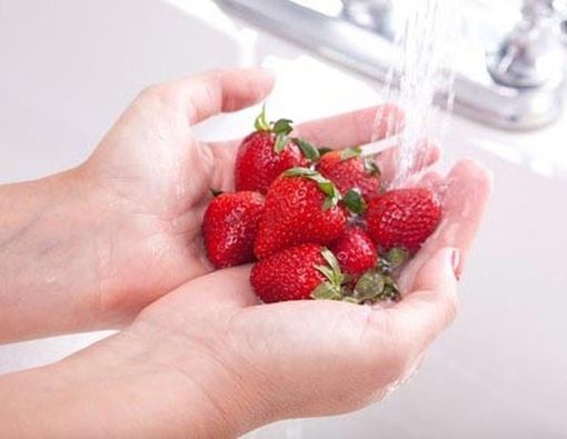 Panduan Mencuci Buah Agar Bebas Pestisida