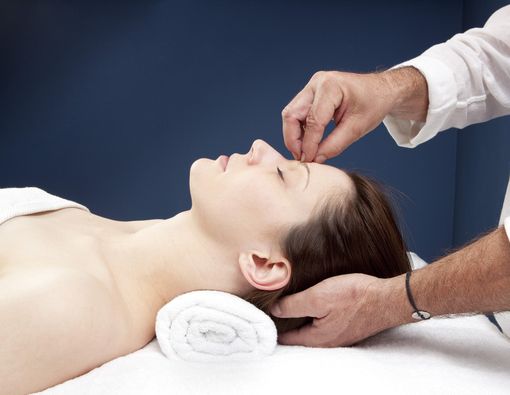 Perbedaan Antara Totok Aura dan Totok Wajah