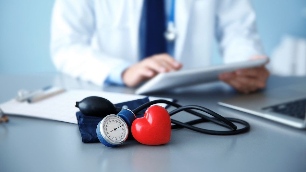 Tips Mudah Menurunkan Hipertensi sebelum ke Dokter (Africa Studio/Shutterstock)
