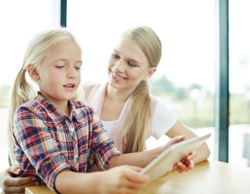 Lakukan 3 Hal Ini Saat Anak Ingin Mengakses Media Sosial