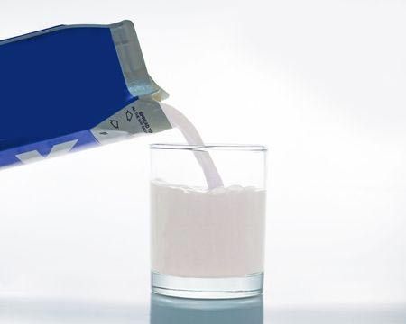 Berbahayakah Gula pada Susu Anak?