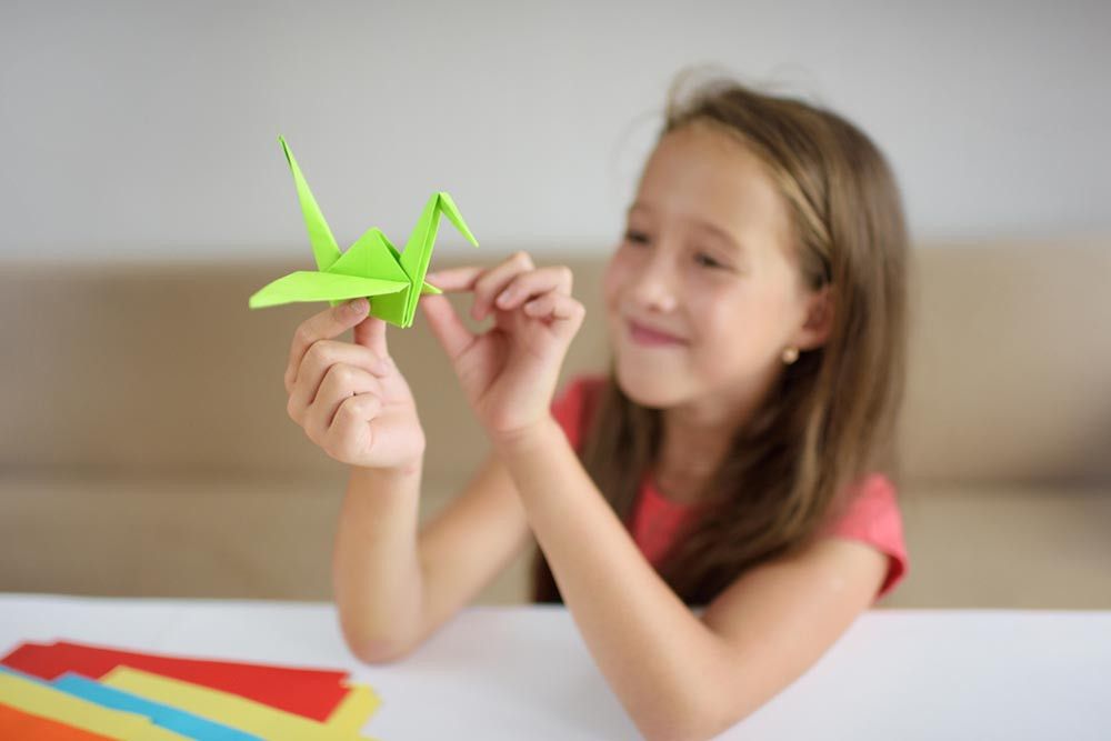 Jaga Kesehatan Mental dengan Seni Melipat Origami