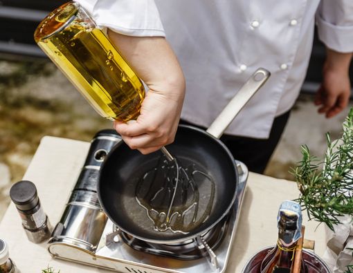 Minyak Zaitun untuk Memasak, Bolehkah Dipakai Berulang Kali?