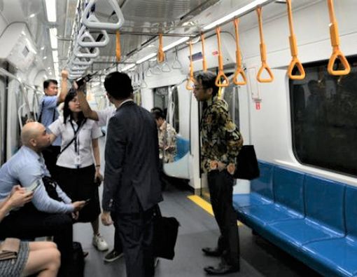 5 Etika Sehat Naik MRT yang Harus Anda Patuhi