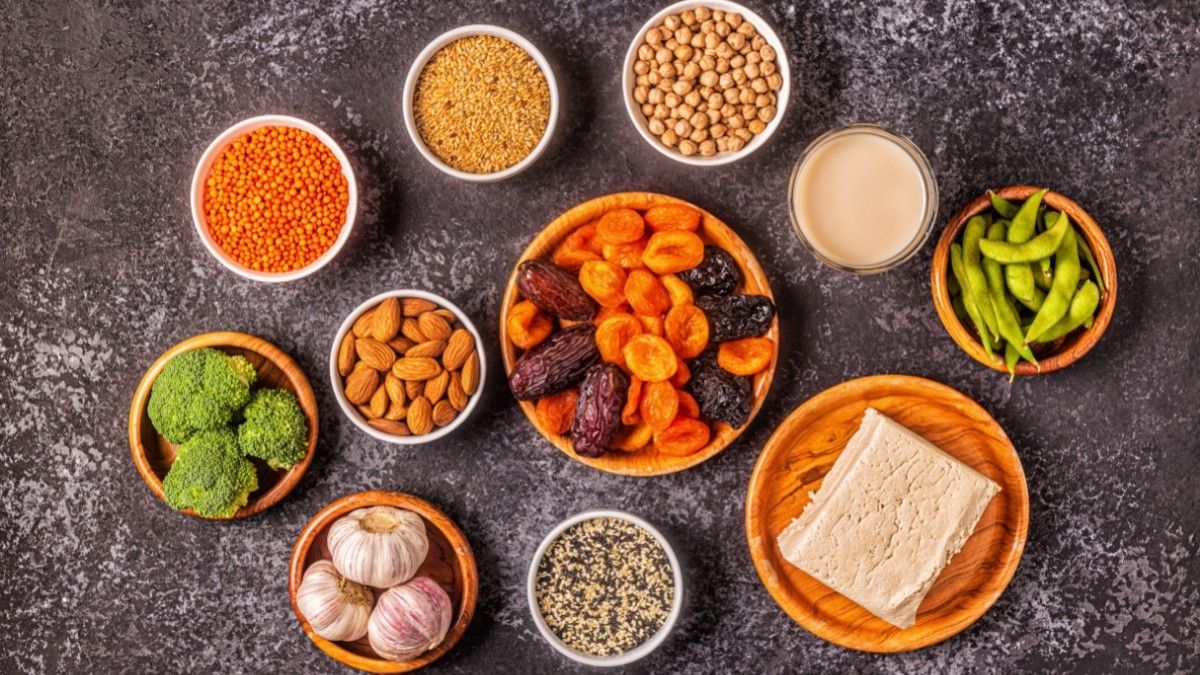 Daftar Makanan Kaya Fitoestrogen untuk Wanita Menopause