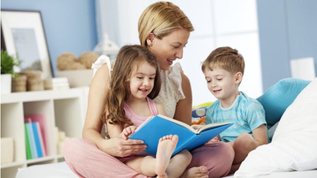 Membaca Buku bersama Anak bisa Cegah Pola Asuh Keras