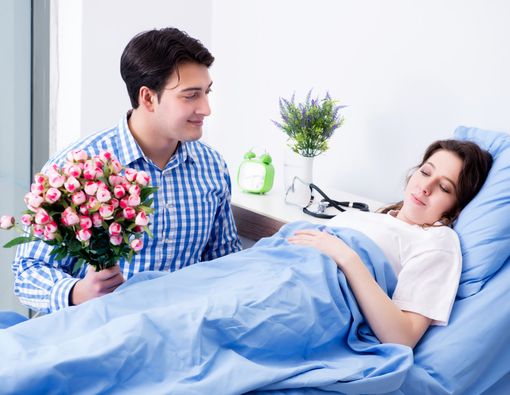 Cara Atasi Depresi Postpartum Setelah Melahirkan pada Pasangan