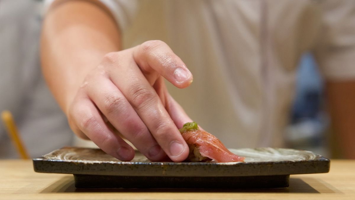 Erina Gudono Nikmati Omakase: Sehatkah Makan Daging Ikan Mentah Setelah Melahirkan?