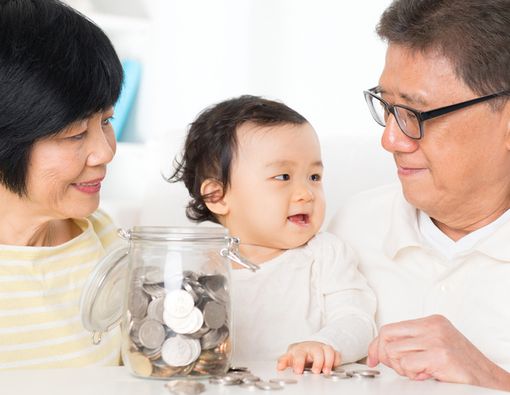 Plus-Minus Menitipkan Anak Kepada Kakek dan Neneknya