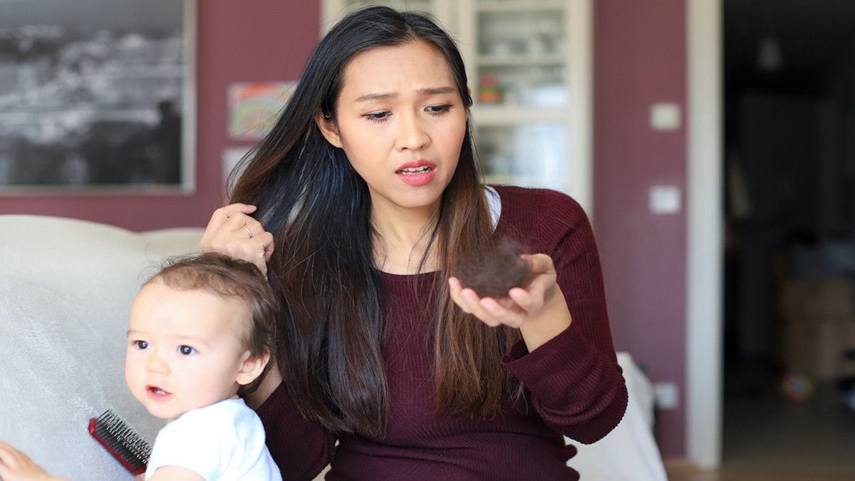 5 Cara Atasi Rambut Rontok saat Menyusui - KlikDokter