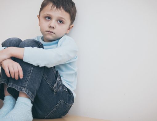 Kiat Mendeteksi Tanda Autisme pada Anak Sejak Dini