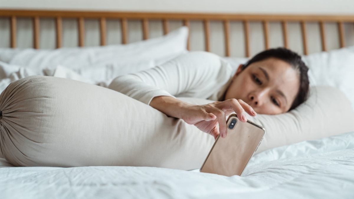 Ciri-ciri Pasangan Berbohong Melalui Chat