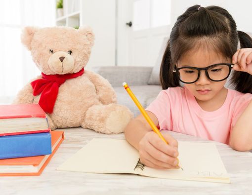 9 Keuntungan dan Kekurangan Homeschooling bagi Anak