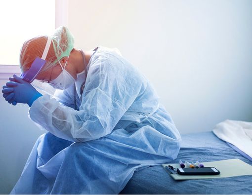 Penelitian Temukan Nakes Wanita Lebih Stres Hadapi Virus Corona