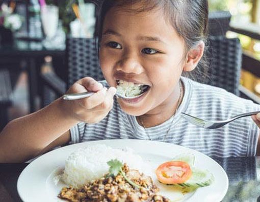 Menjaga Asupan Gizi Anak Saat Puasa