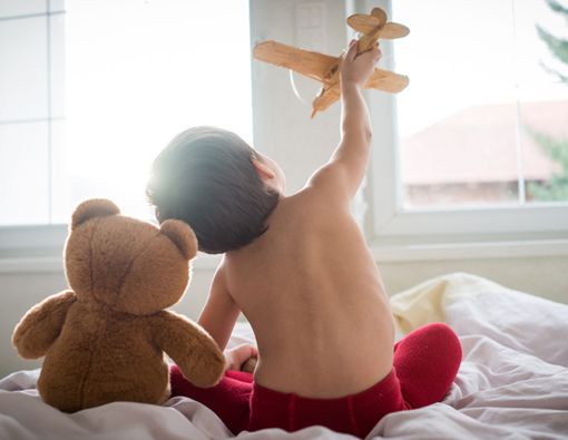 Usia Berapa Anak Dapat Ditinggal Sendirian di Rumah?