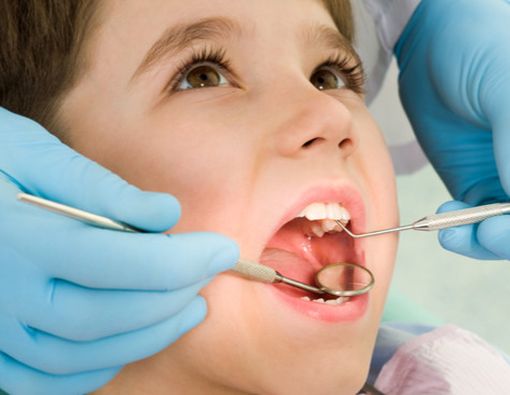 Tips agar Anak Tidak Takut ke Dokter Gigi