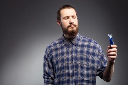 Sering Dicukur Bikin Kumis Lebih Tebal?