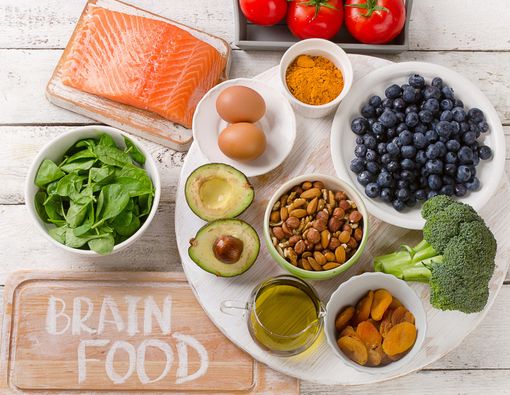 5 Makanan yang Bikin Otak Lebih Tajam