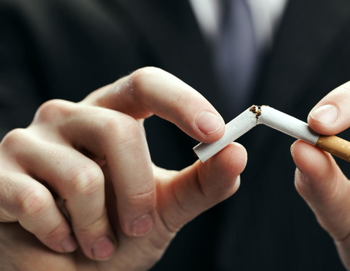 Mereka yang Berjuang Lepas dari Belenggu Candu Rokok