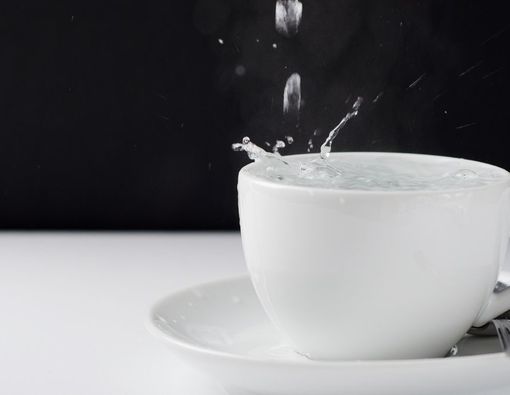 Benarkah Air Hangat Bisa Hancurkan Lemak Tubuh?