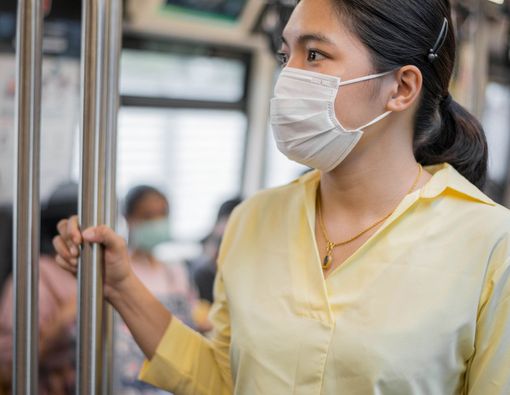 Naik Kendaraan Umum saat Pandemi, Cuci Tangan Setelah Sentuh Ini