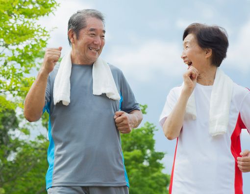 Agar Selalu Sehat, Lansia Perlu Lakukan Aktivitas Fisik Ini