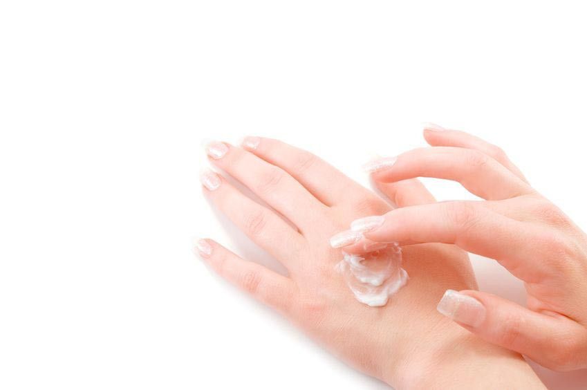 Bagaimana Memilih Obat Oles untuk Kulit Sensitif?
