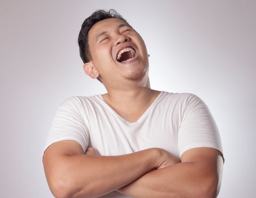 Awas, Tertawa Terlalu Lebar Bikin Rahang Tak Bisa Menutup