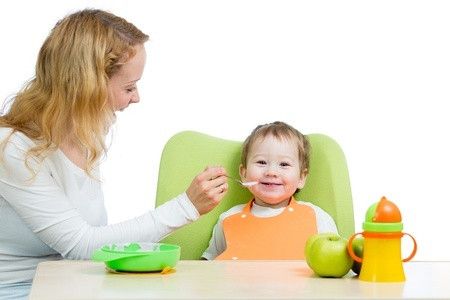 Jadwal Memberikan Makanan Pendamping ASI untuk Si Kecil